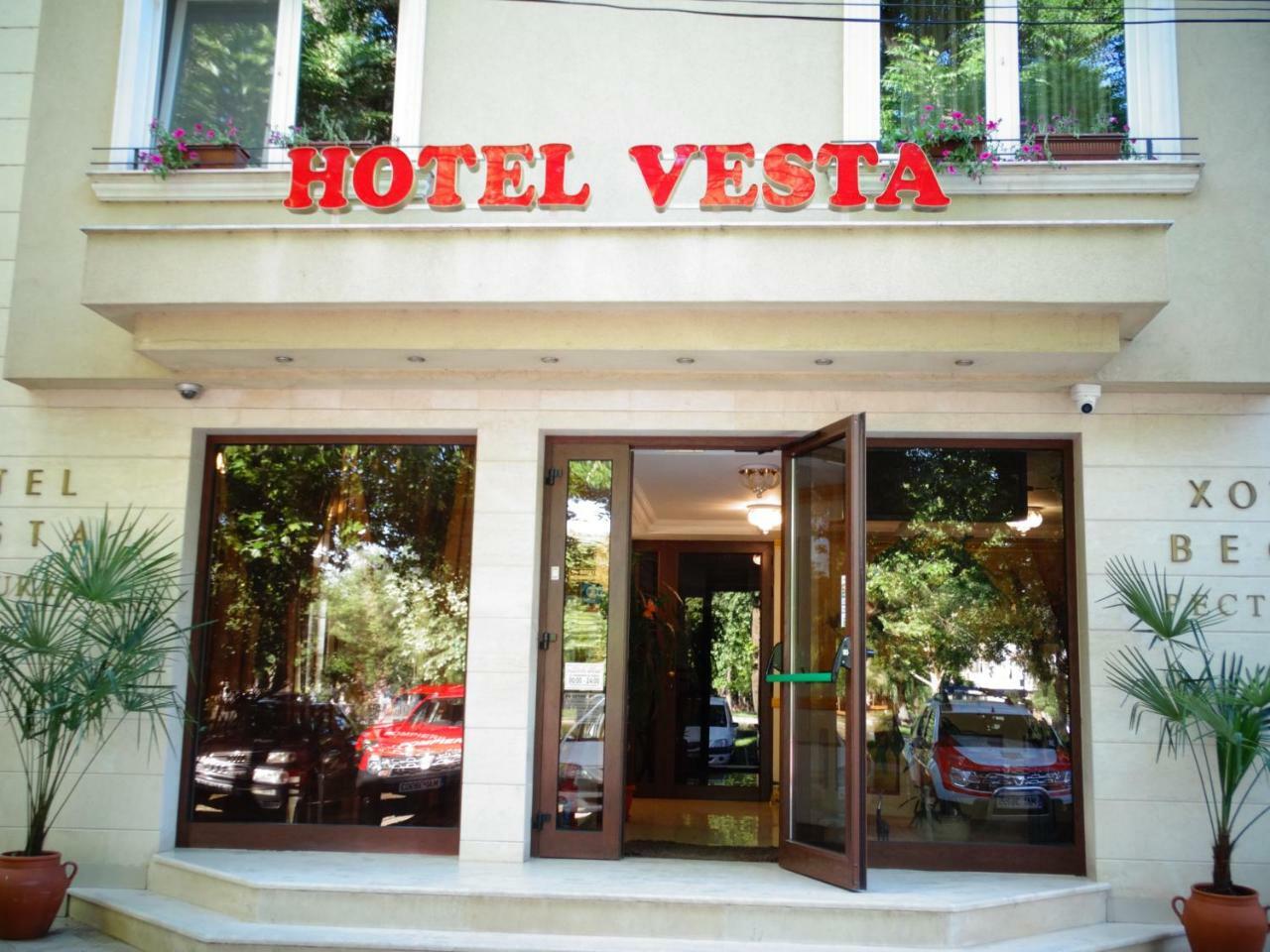 Vesta Hotel Montana Exterior foto